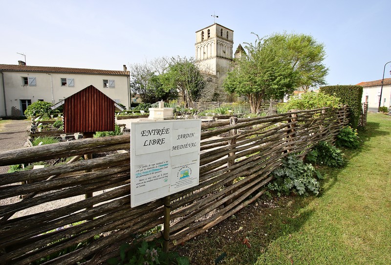 Jardin mdival Saint Sulpice de Royan